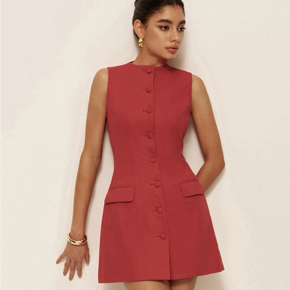 Elegant Sleeveless Red Dress
New with tags